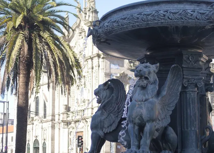 Center Clean & Cozy 4th Floor Apartment